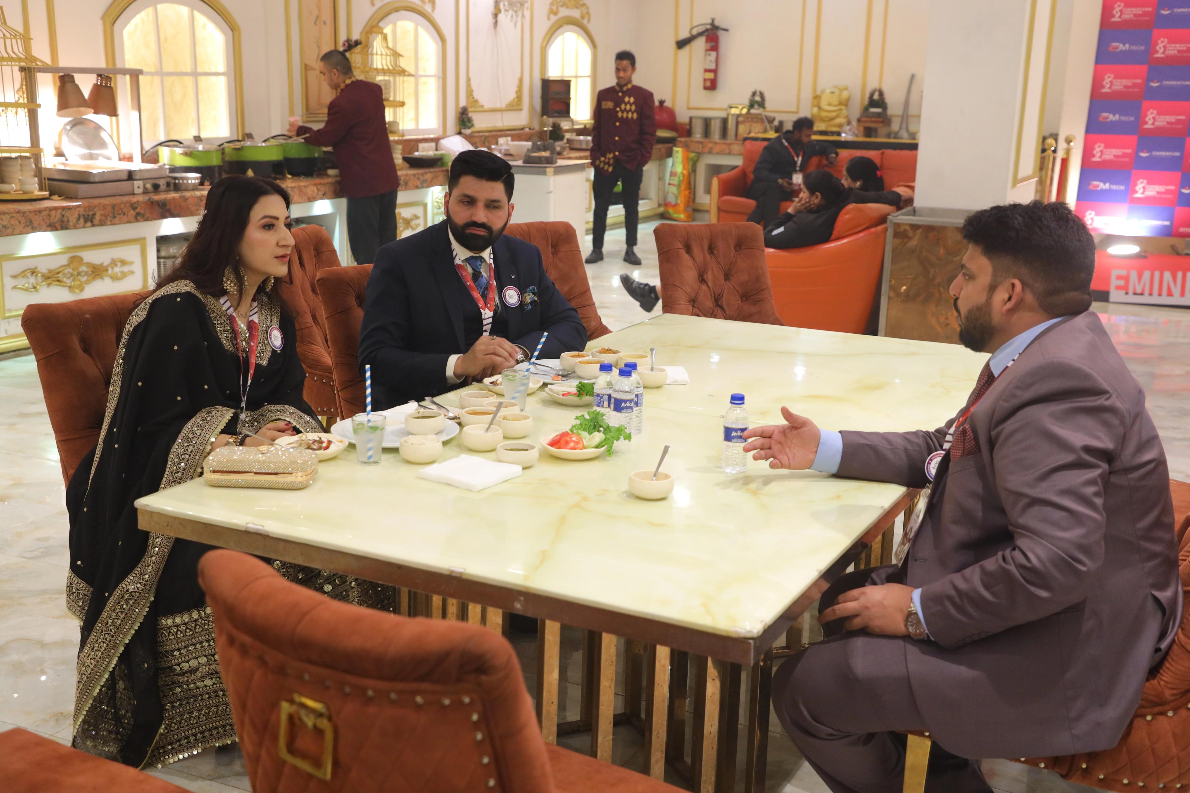 Dinner Performance 4