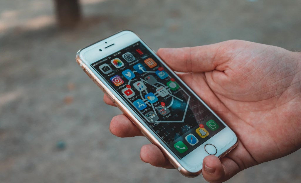 Know How Social Media is Helping Businesses