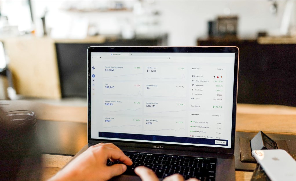 Is it Difficult to Manage Large Databases in Transaction Process?