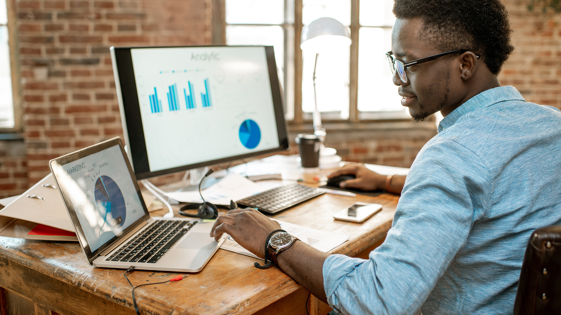 How Does Machine Learning Help in Data Analytics?